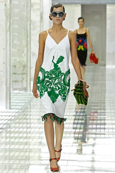 Look 28